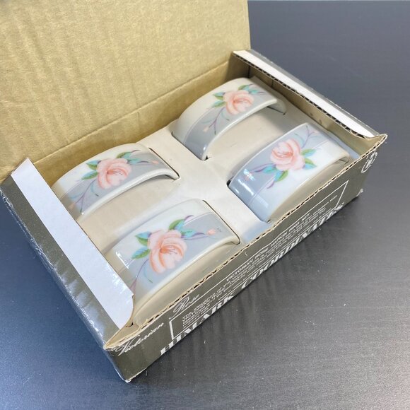 Porcelain Set of 4 Napkin Ring, Designed HIMARK Giftware, Japan, White Floral Pa - Picture 1 of 10